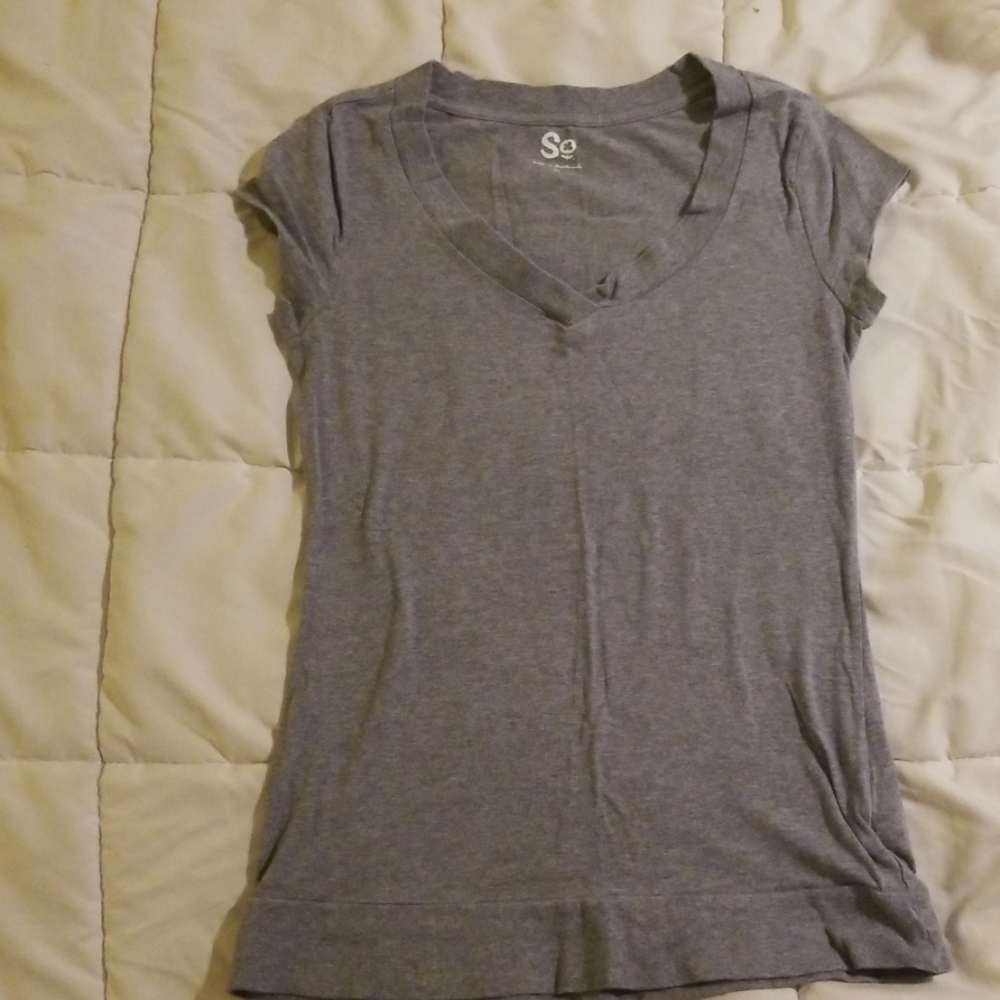 Grey t-shirt